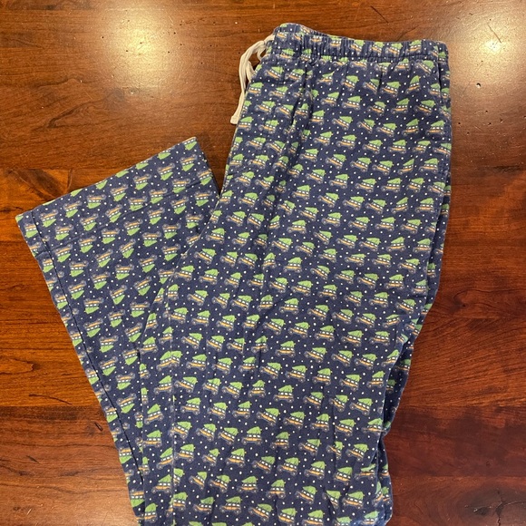 Vineyard Vines Christmas pajamas - Picture 1 of 3